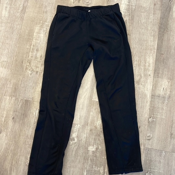 Fleece Nike therma-fit joggers. With pockets - Picture 1 of 3